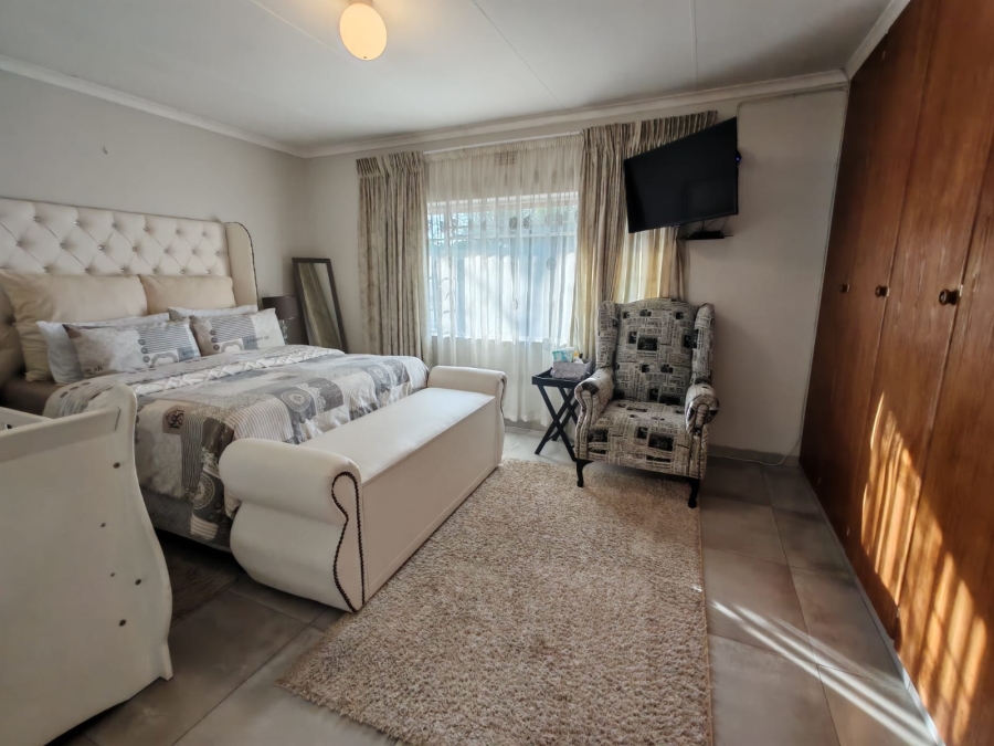 3 Bedroom Property for Sale in Vaalpark Free State